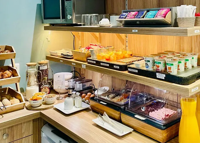 Hôtel Moulin Vert Paris